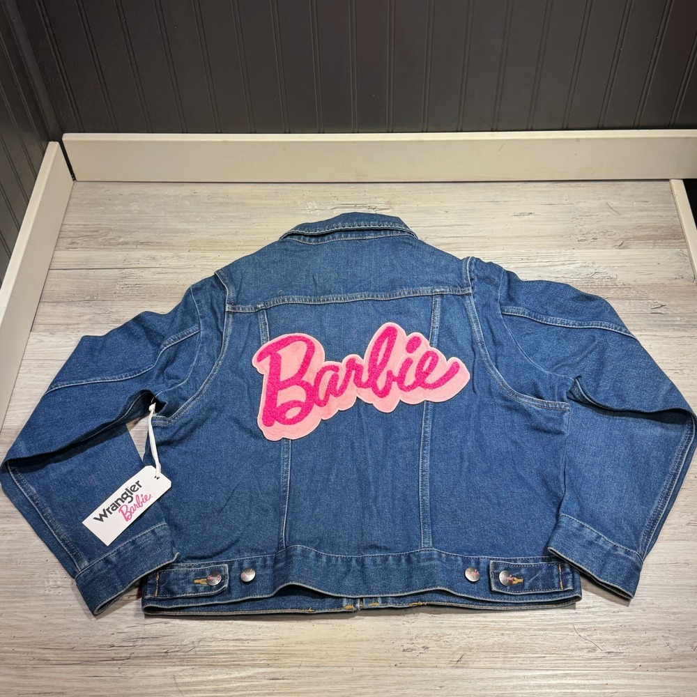 NWT Wrangler X Barbie™ Zip Front Denim‎ Jacket In Wrangler Blue Small